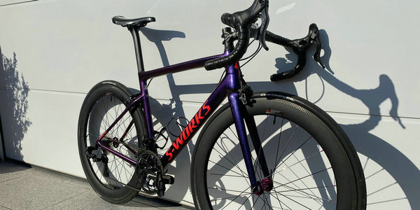 roue carbone rx60sh avec support de moyeu chris king avec vélo de route s-works tarmac